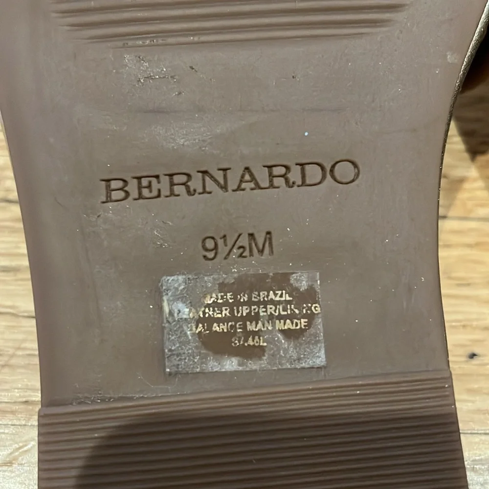 New Bernardo Troy Slide Sandal - Luggage - Picture 15 of 17